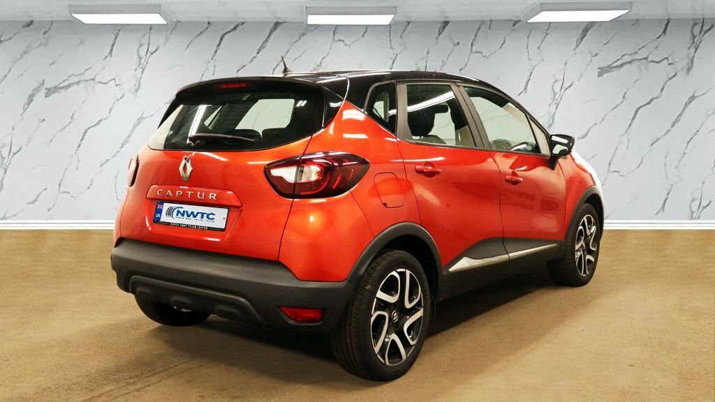 Renault Captur 0.9L Dynamique Nav Red #4
