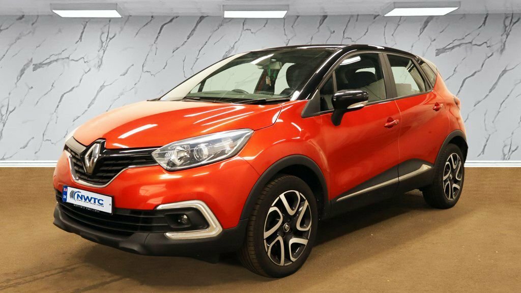 Renault Captur 0.9L Dynamique Nav Red #2