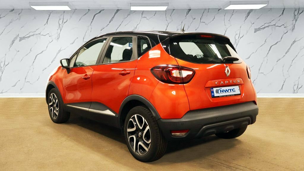 Renault Captur 0.9L Dynamique Nav Red #3