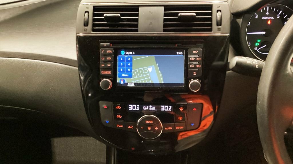 Nissan Pulsar 1.2 Dig-t Acenta Blue #7