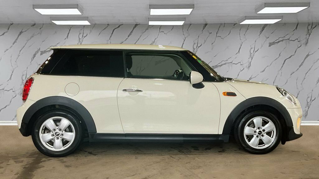 Mini Hatch 1.2L One White #5