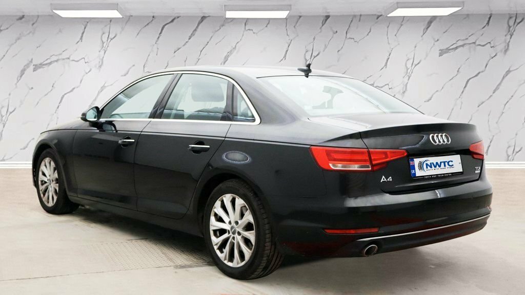 Audi A4 2L Se Black #3