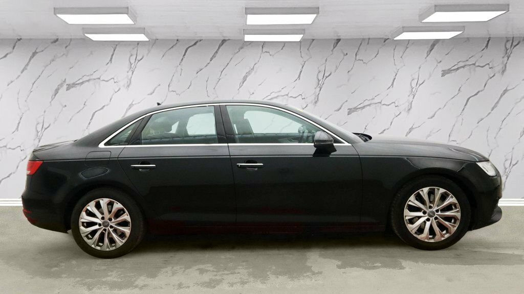Audi A4 2L Se Black #5