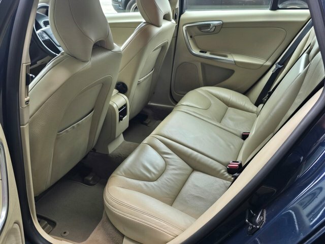 Volvo V60 Se 2.0 161Bhp Silver #21
