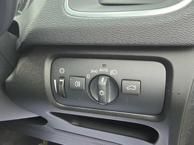 Volvo V40 2.0 D2 Inscription Silver #23