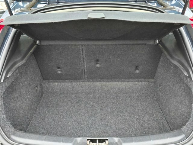Volvo V40 2.0 D2 Inscription Silver #32