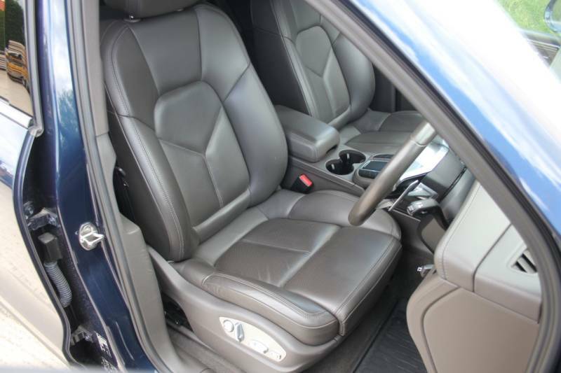Porsche Macan Macan S D White #8