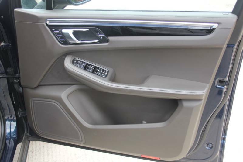 Porsche Macan Macan S D White #9