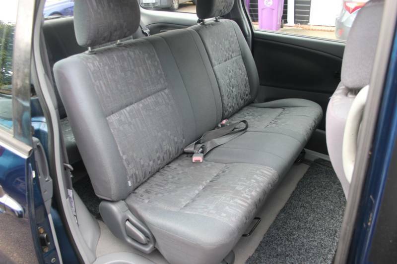 Toyota Previa 2.0 D-4d Gls Silver #8