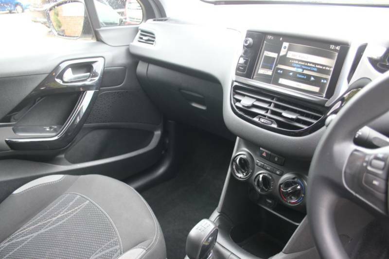 Peugeot 208 1.2 Vti Active Silver #5