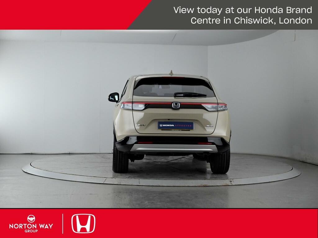 Honda Hr-V Advance White #22
