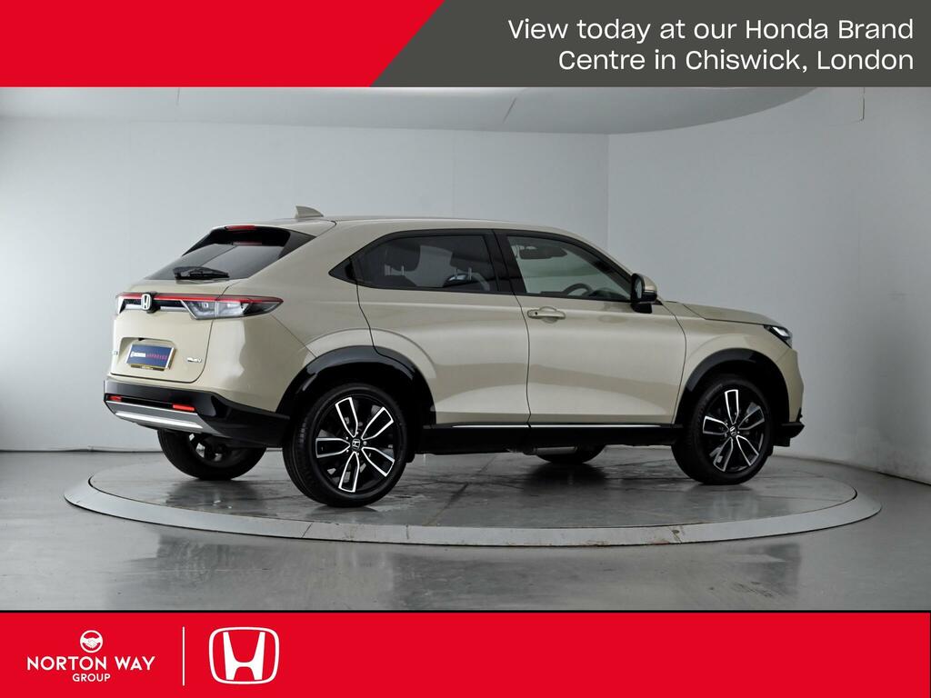 Honda Hr-V Advance White #27