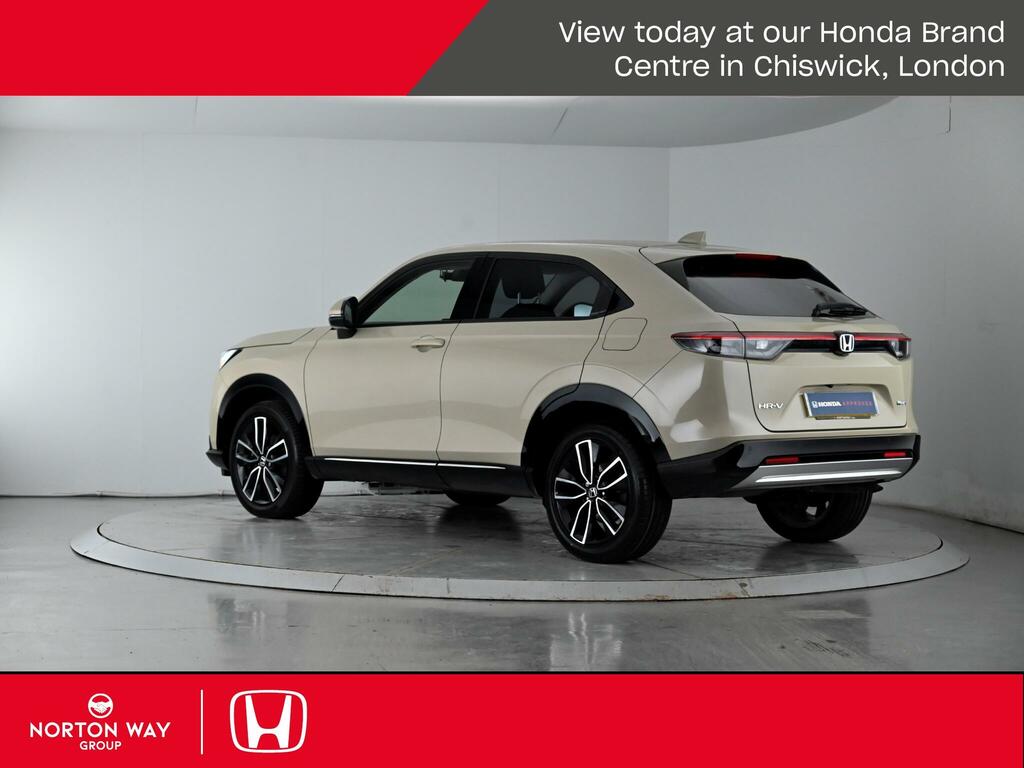 Honda Hr-V Advance White #19