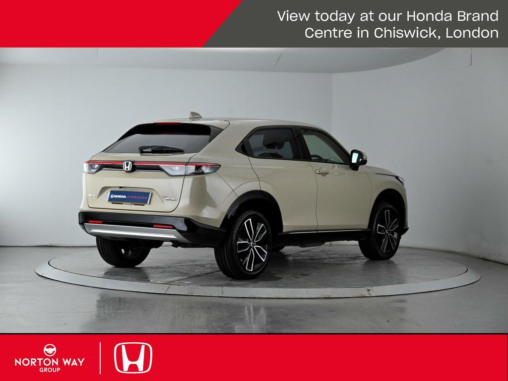 Honda Hr-V Advance White #25