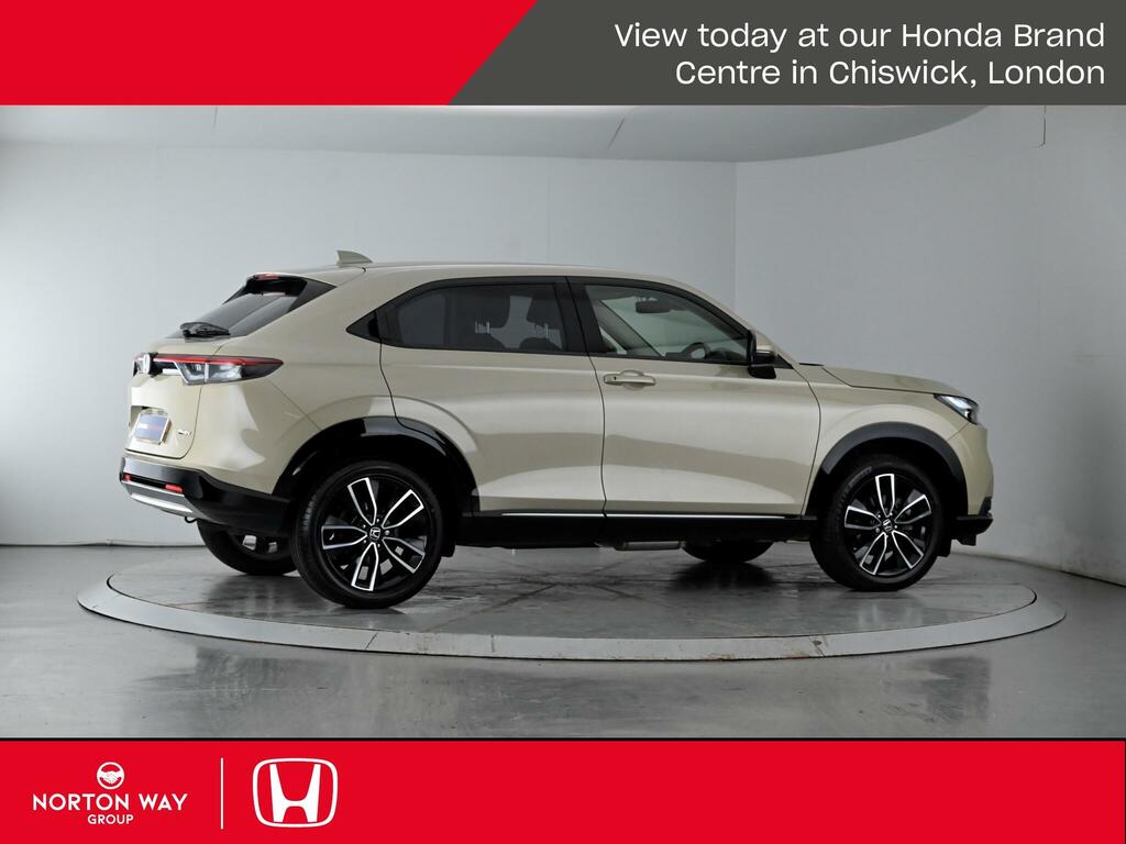 Honda Hr-V Advance White #28