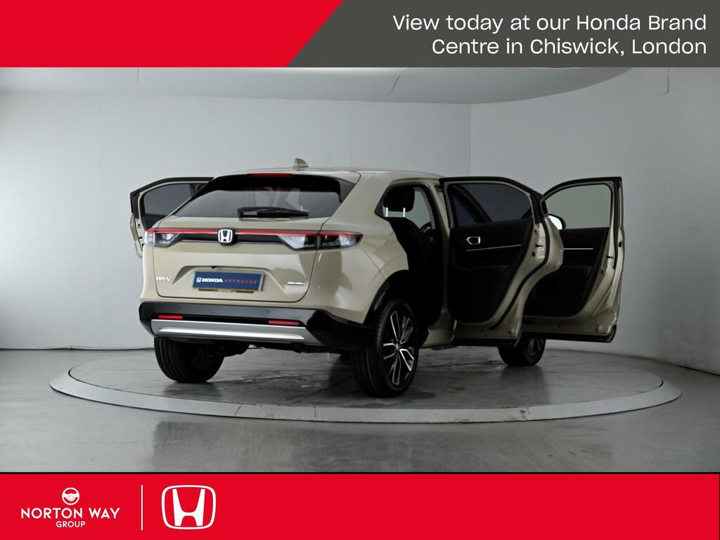Honda Hr-V Advance White #40