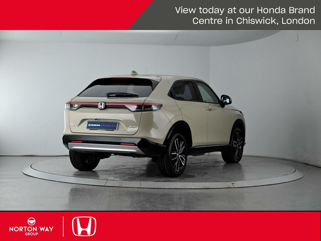 Honda Hr-V Advance White #24
