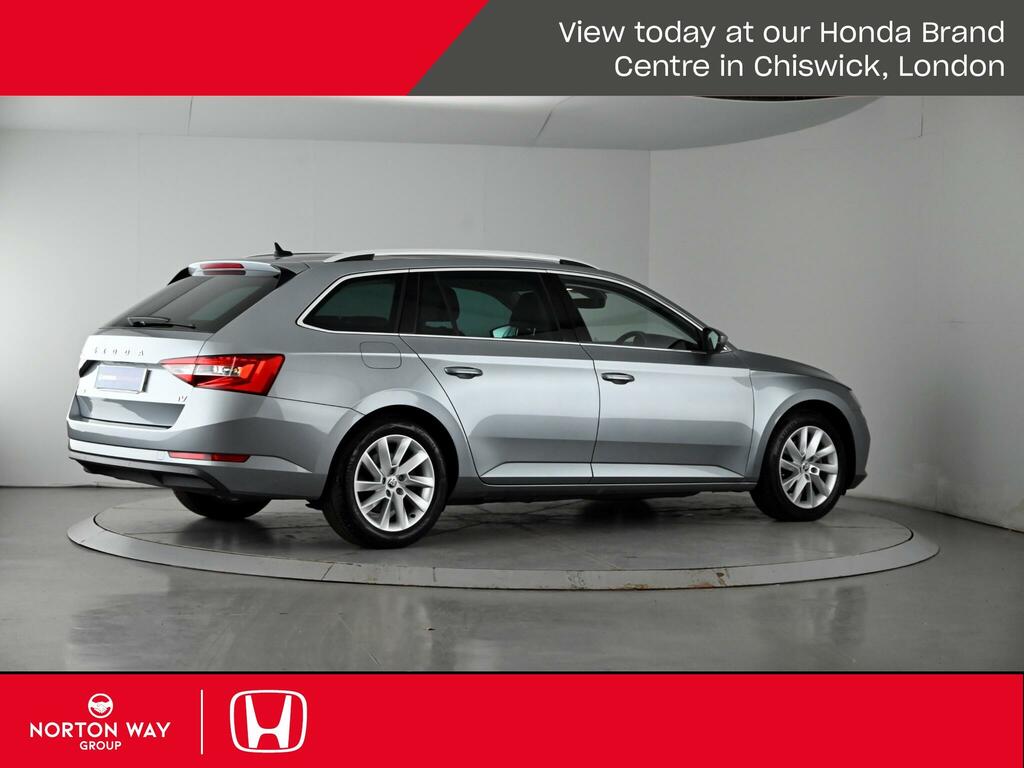 Skoda Superb 1.5 Tsi 150Ps Se Act Dsg Hatchback Blue #36
