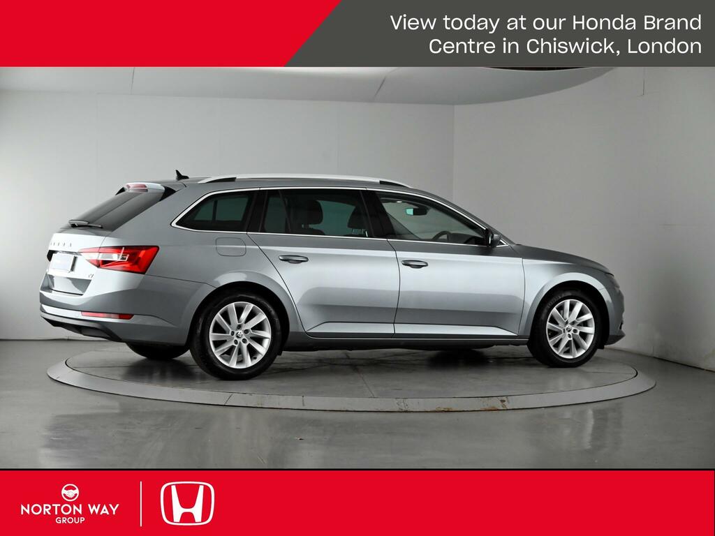 Skoda Superb 1.5 Tsi 150Ps Se Act Dsg Hatchback Blue #37