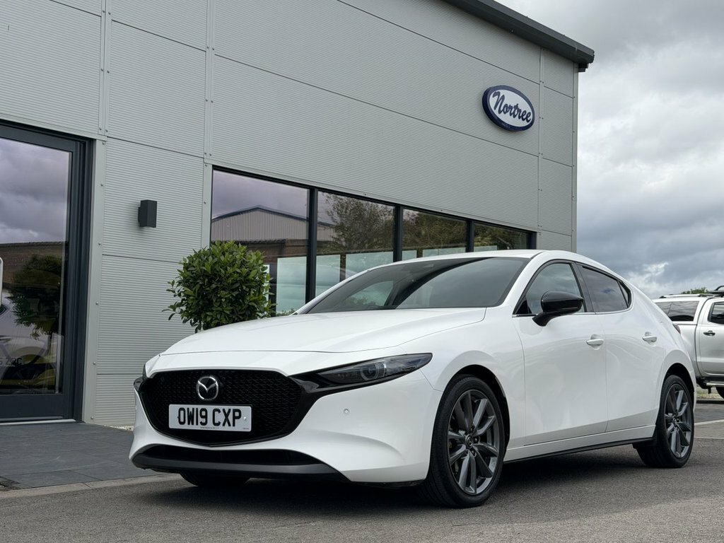 Mazda 3 2L Sport Lux White