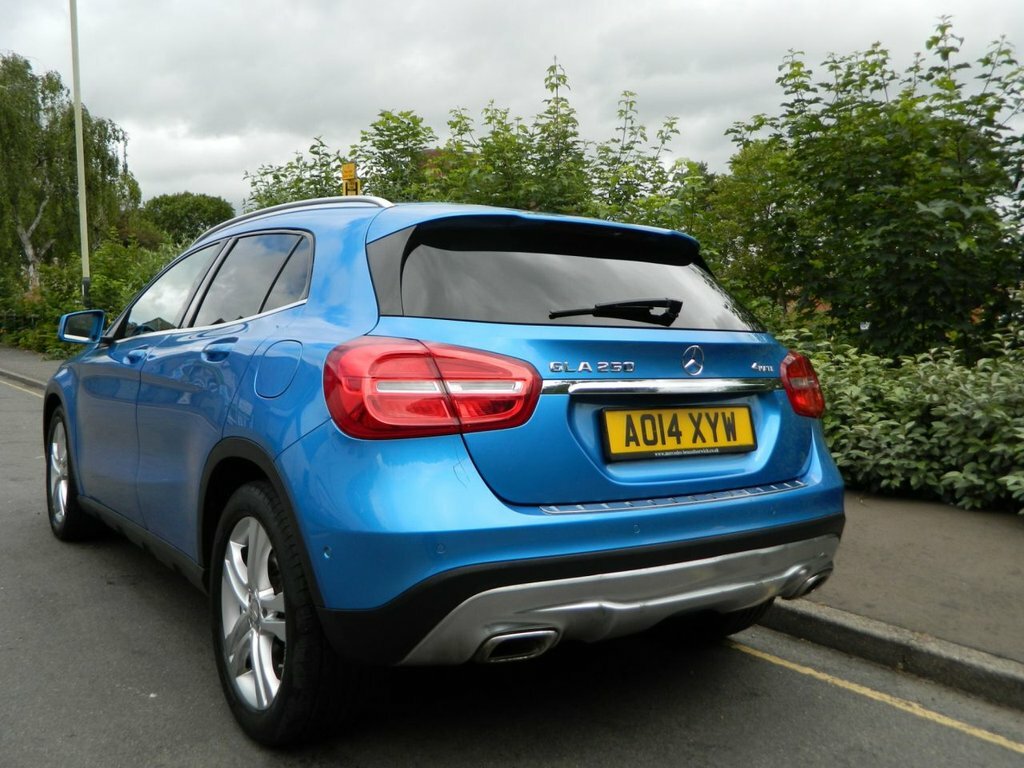 Mercedes-Benz GLA Class 2L Se Blue #3