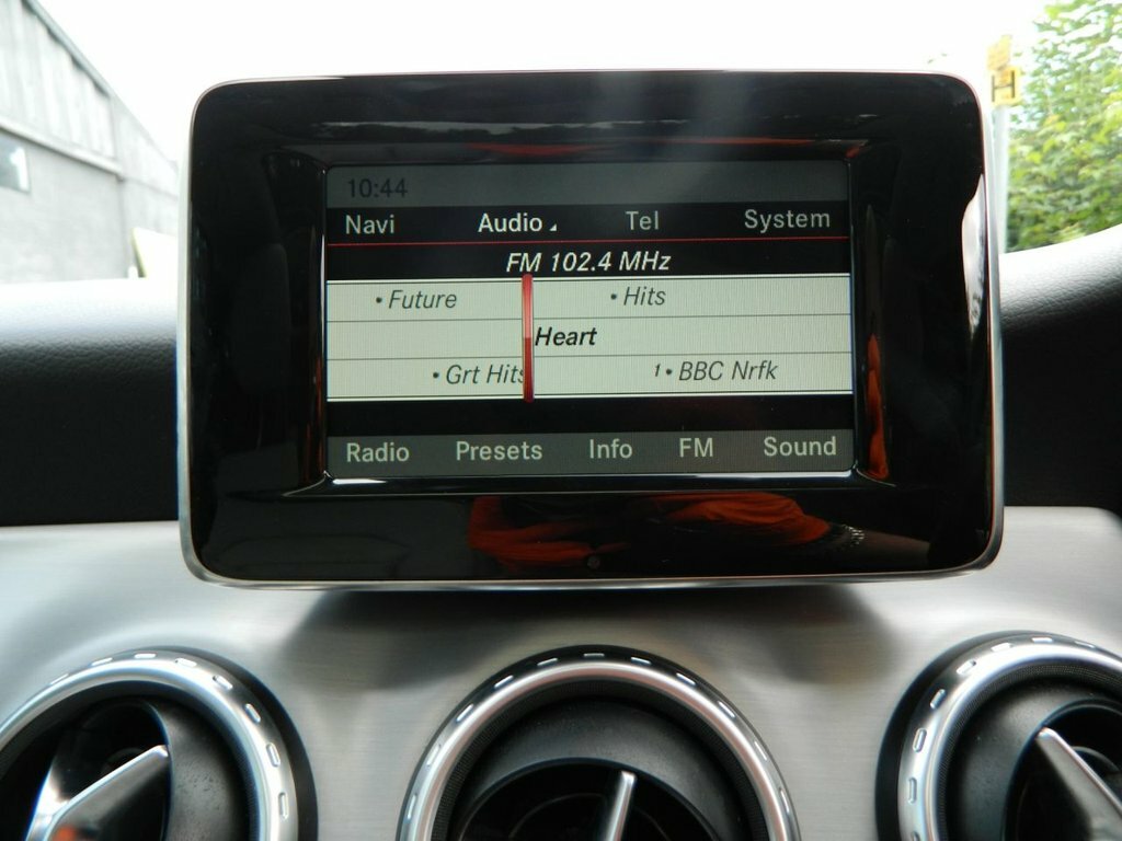 Mercedes-Benz GLA Class Gla 220 Cdi 4Matic Amg Line Pre Plus Black #18