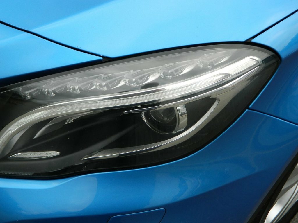 Mercedes-Benz GLA Class 2L Se Blue #6