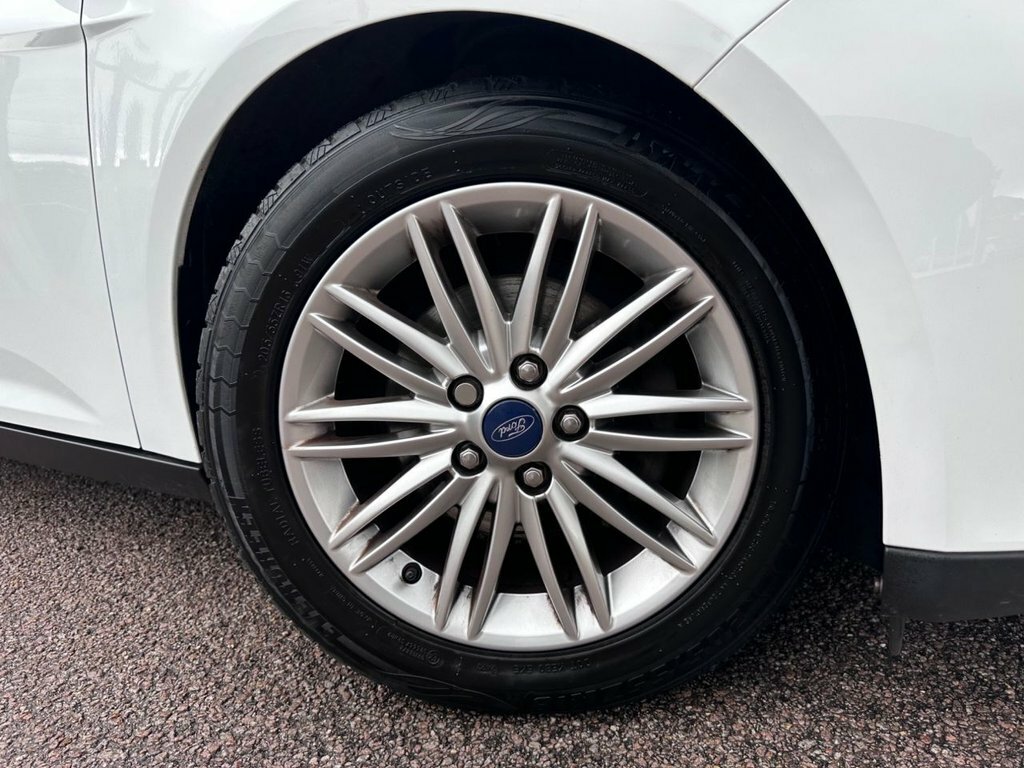 Ford Focus 1.5L Zetec Edition MJ17KBE White #6