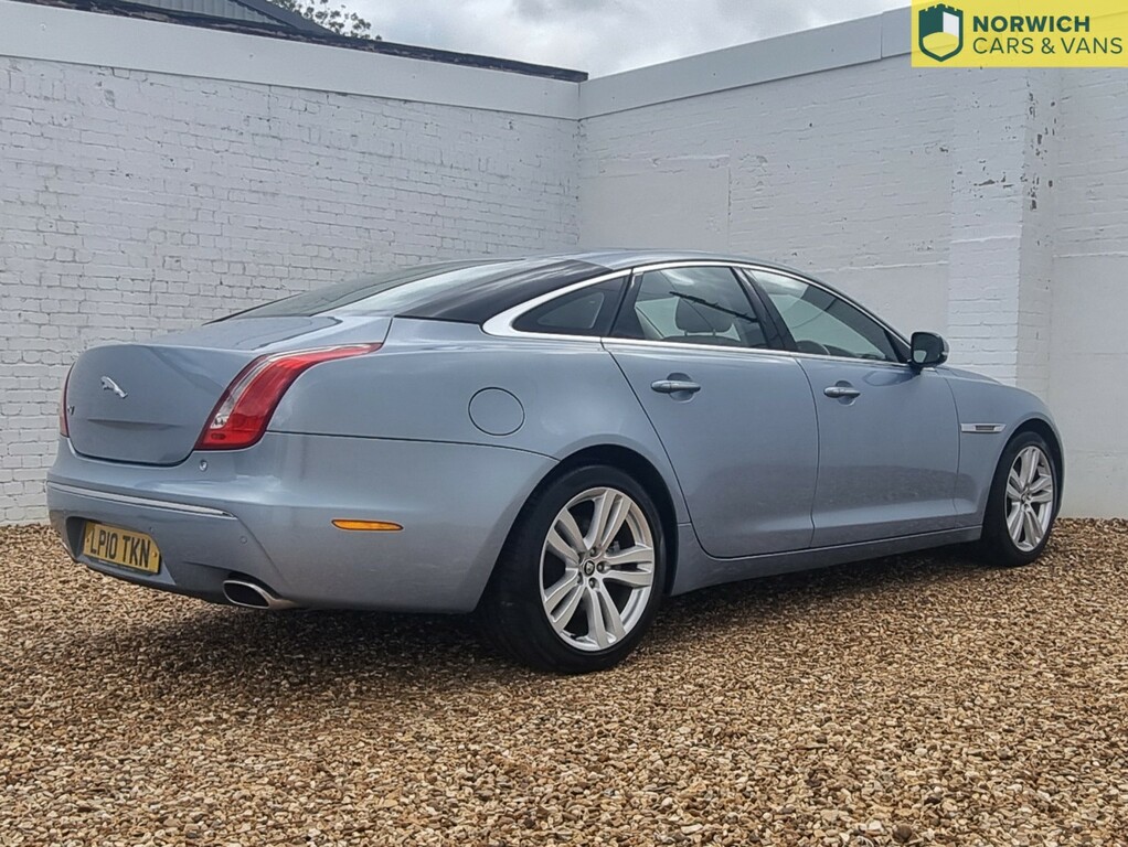 Jaguar XJ 3.0 D V6 Premium Luxury 2010 Blue #3