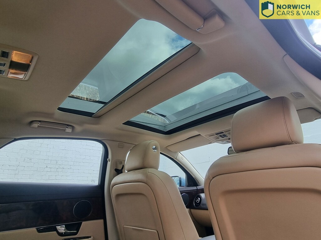 Jaguar XJ 5.0 V8 Premium Luxury Lwb Blue #39