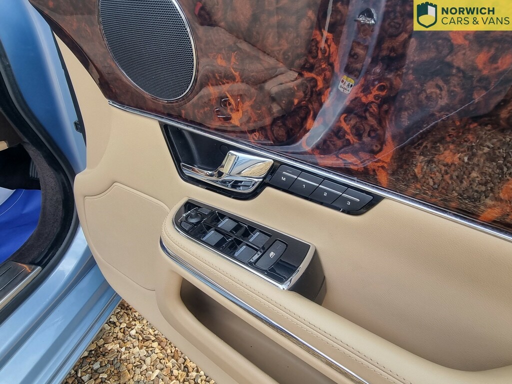 Jaguar XJ 5.0 V8 Premium Luxury Lwb Blue #42