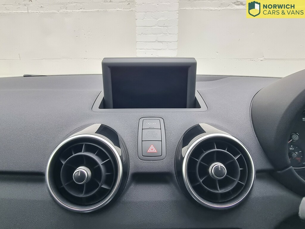 Audi A1 1.6L Sportback Tdi S Line 105 Bhp White #26