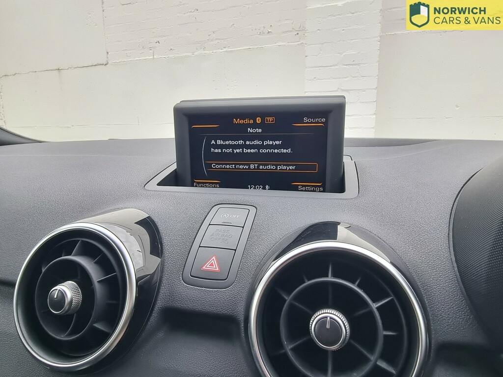 Audi A1 1.6L Sportback Tdi S Line 105 Bhp White #39