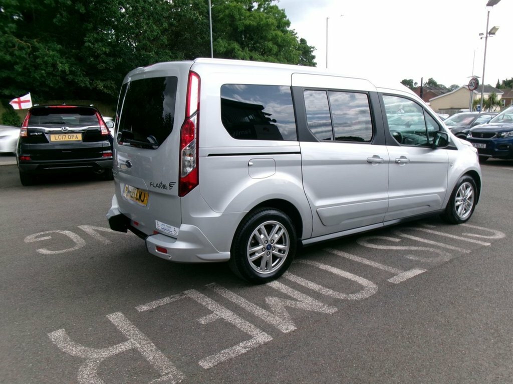 Ford Grand Tourneo Connect 1.5L Titanium Silver #3