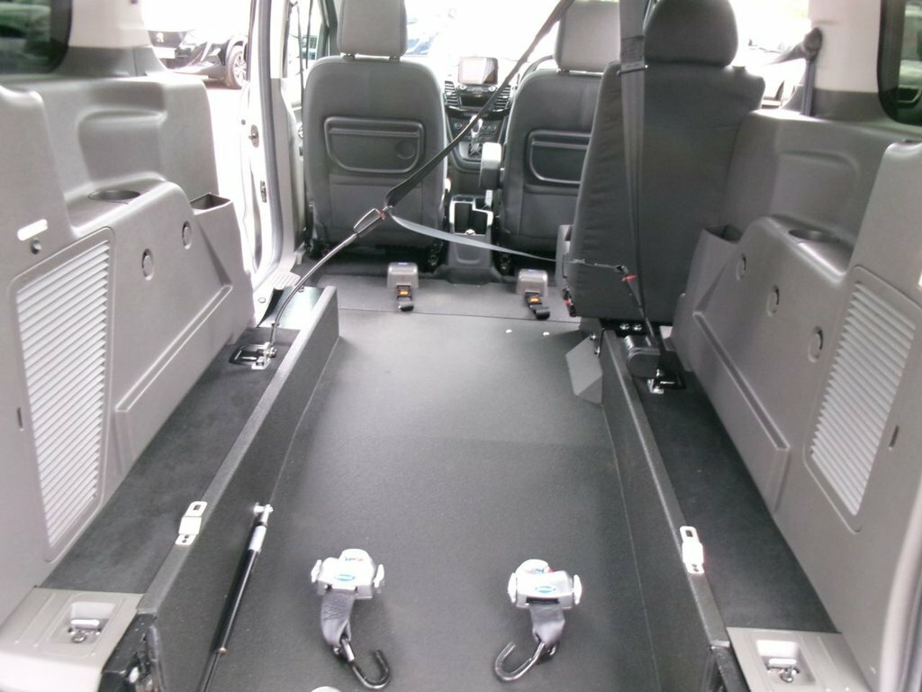 Ford Grand Tourneo Connect 1.5L Titanium Silver #5
