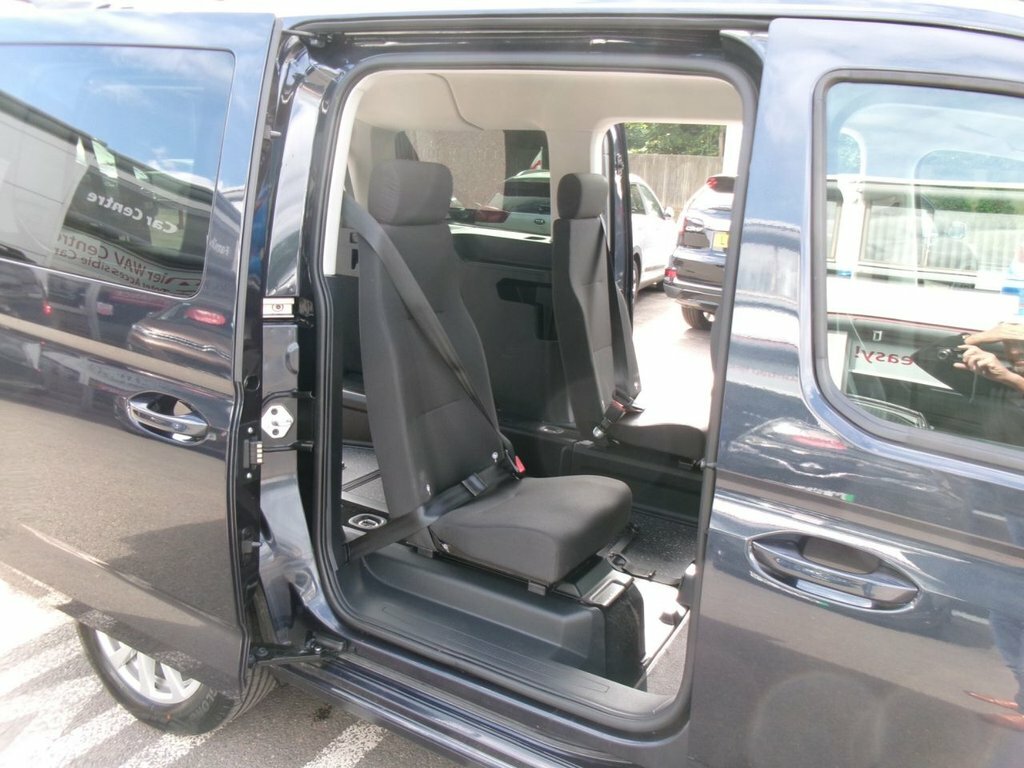 Ford Grand Tourneo Connect 2L Titanium Blue #4