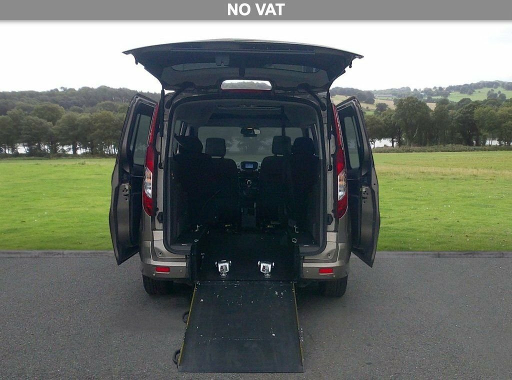 Ford Grand Tourneo Connect 1.5L Titanium Silver #2