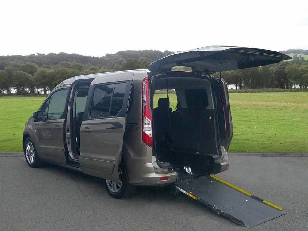 Ford Grand Tourneo Connect 1.5L Titanium Silver #3