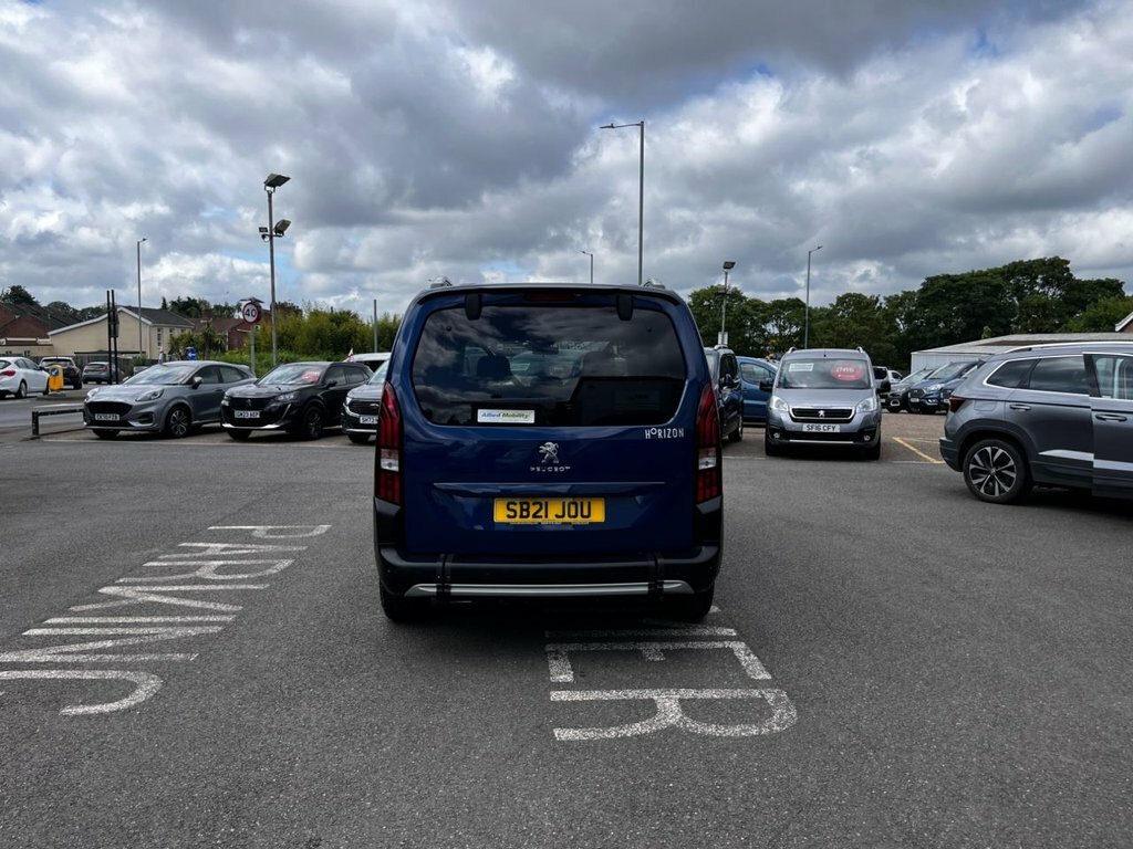 Peugeot Rifter 1.2L Allure Blue #4