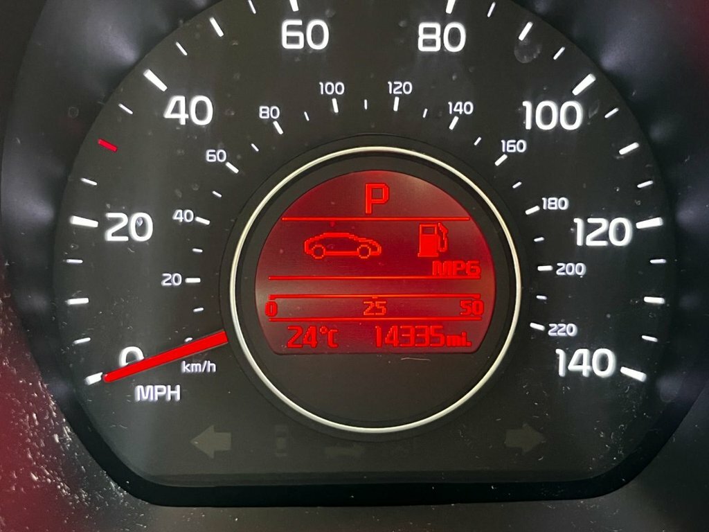 Kia Soul 1.6 Crdi Mixx Red #8