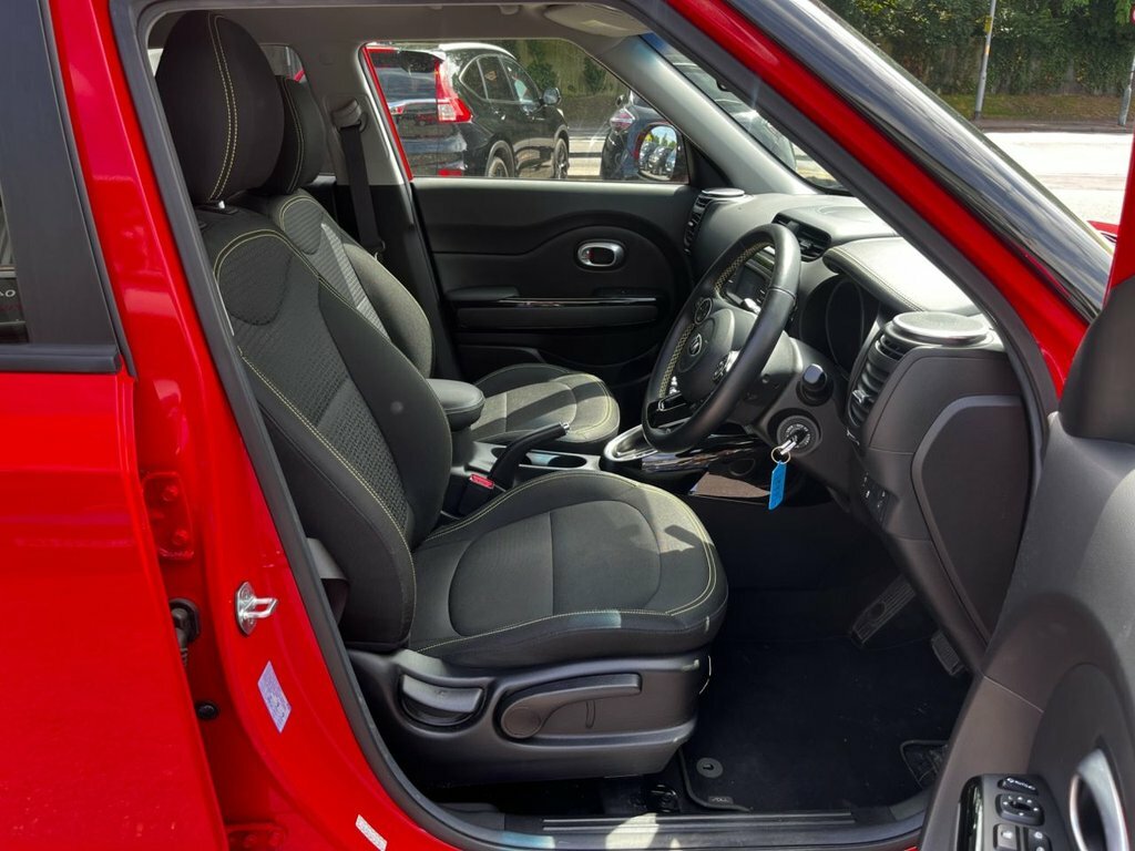 Kia Soul 1.6L Urban Red #4