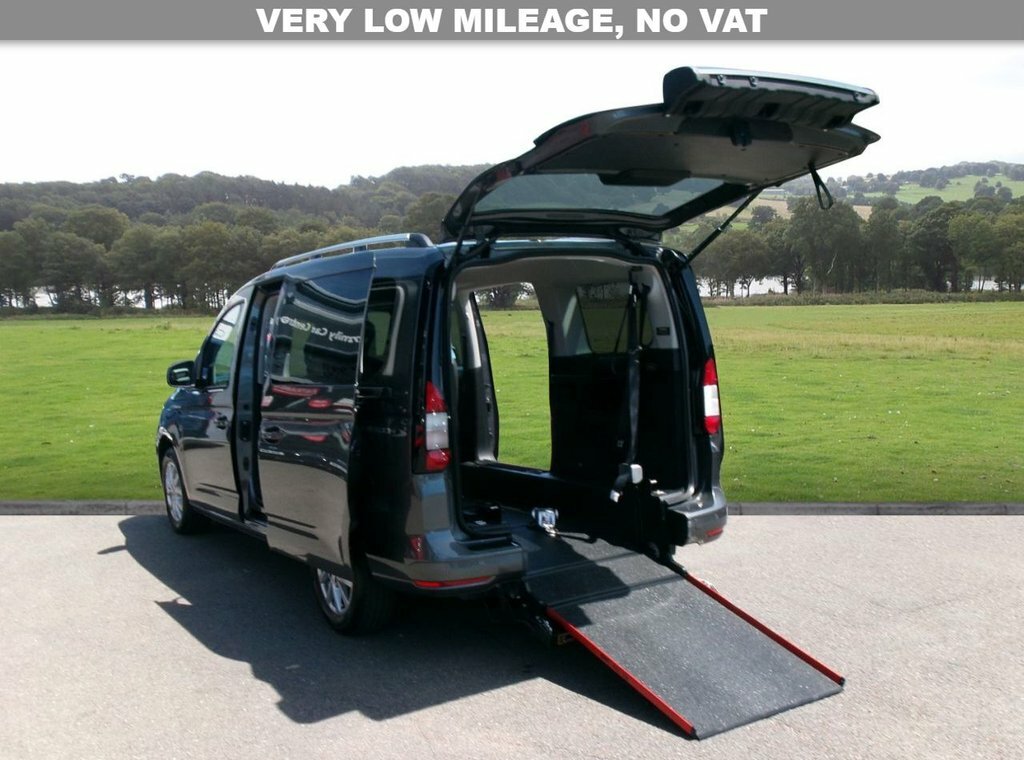 Ford Grand Tourneo Connect 2L Titanium Grey #2