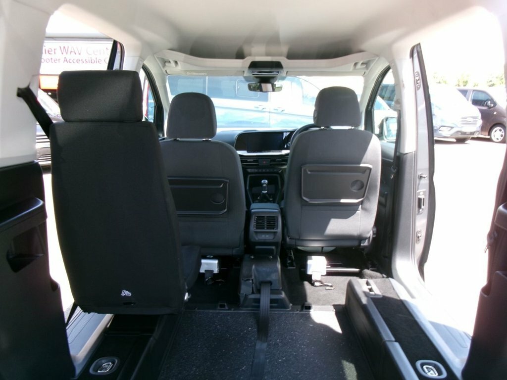 Ford Grand Tourneo Connect 2L Titanium Grey #4