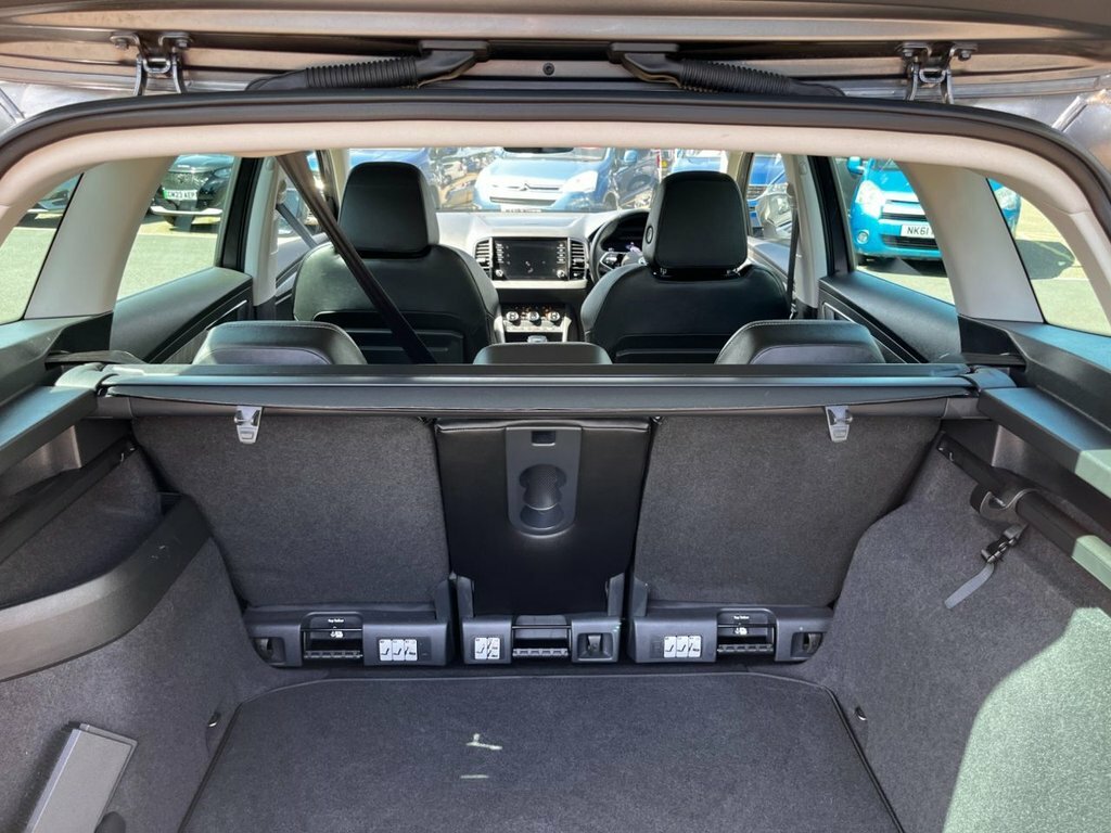 Skoda Karoq Se L Blue #27