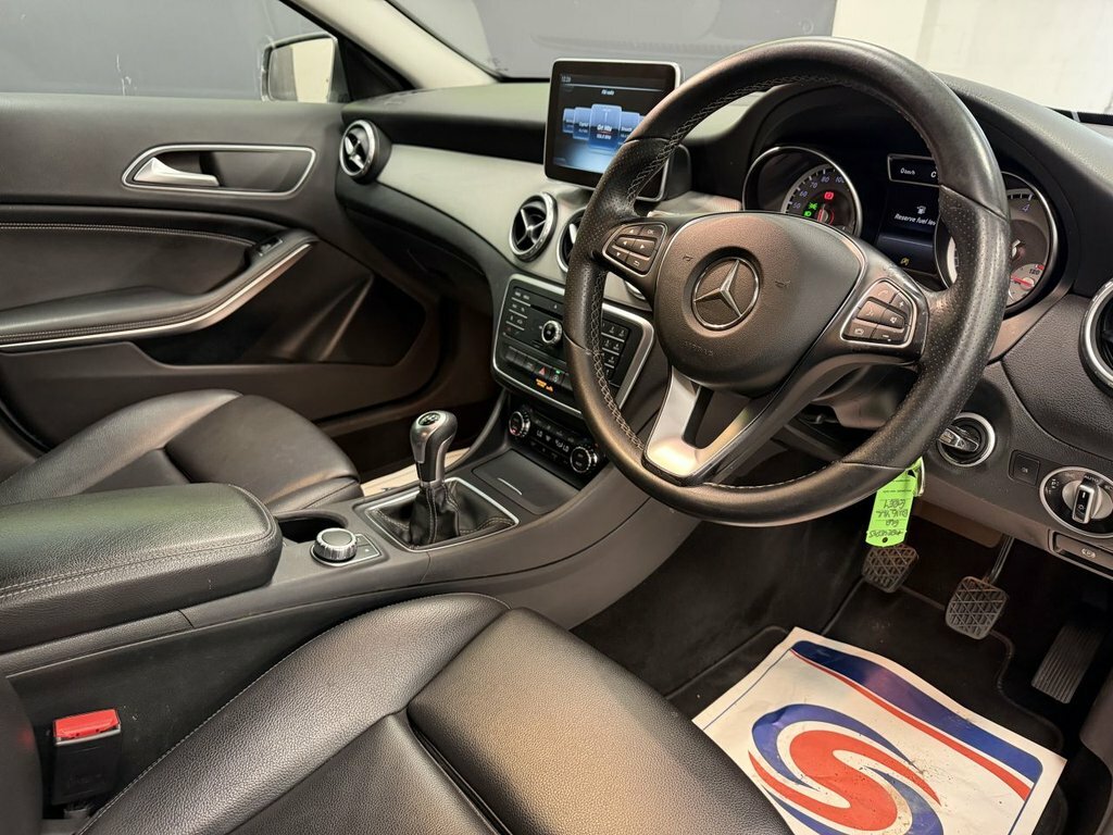 Mercedes-Benz GLA Class 2.1L Amg Line Grey #19