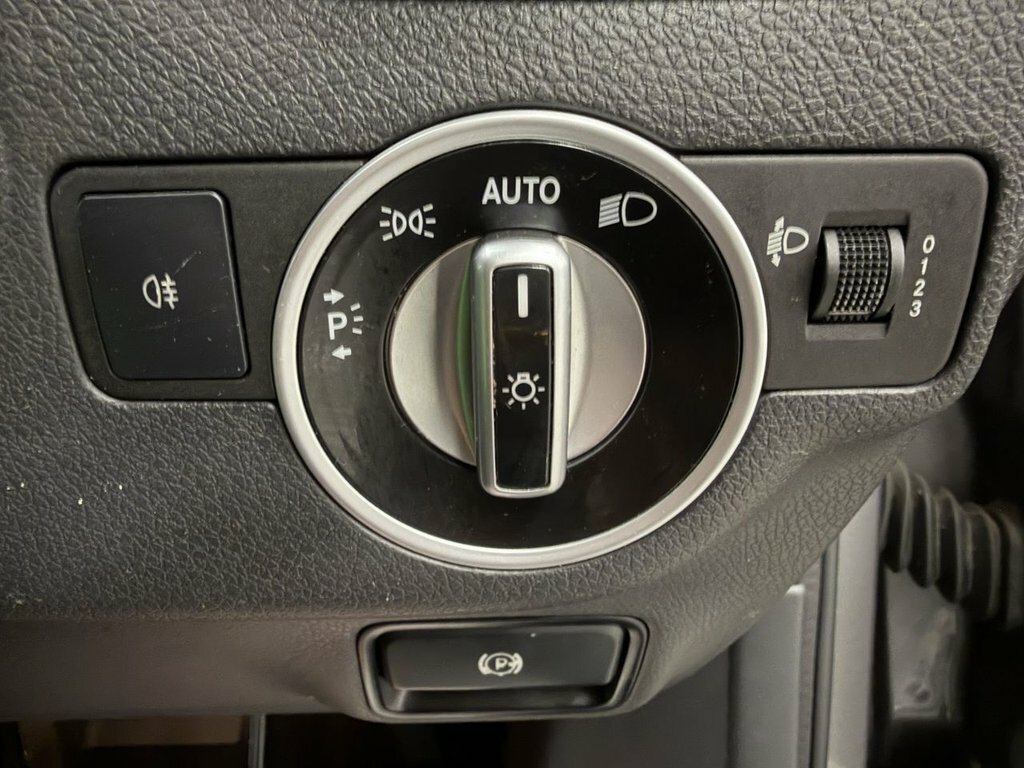 Mercedes-Benz GLA Class 2.1L Amg Line Grey #18
