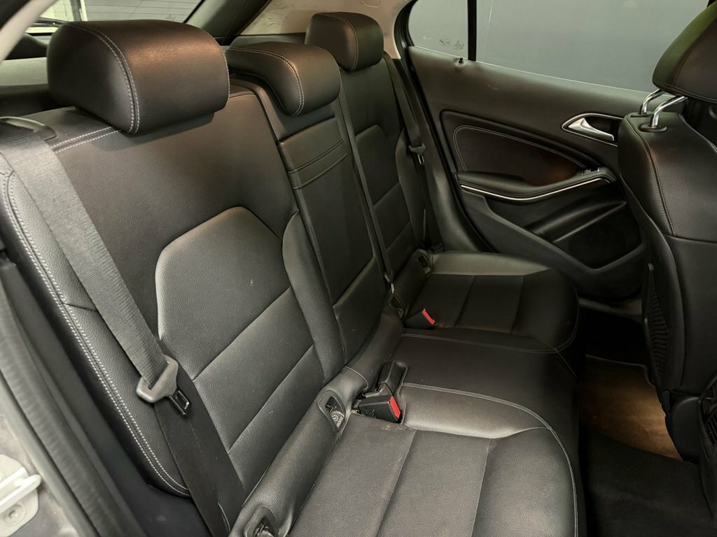 Mercedes-Benz GLA Class 2.1L Amg Line Grey #37
