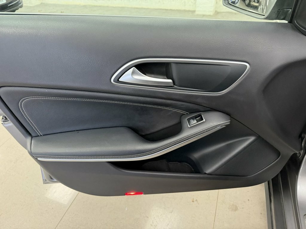 Mercedes-Benz GLA Class 2.1L Amg Line Grey #32
