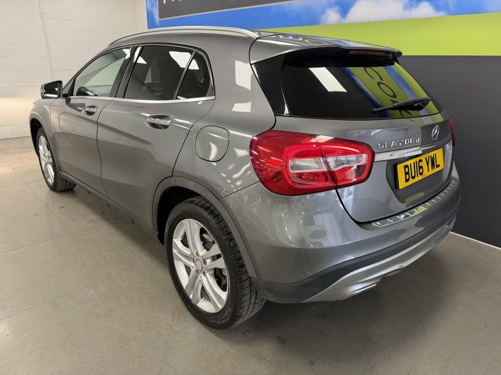 Mercedes-Benz GLA Class 2.1L Amg Line Grey #9