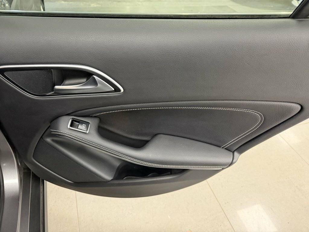 Mercedes-Benz GLA Class 2.1L Amg Line Grey #36